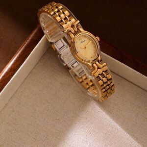Elegant Gold Women's Watch